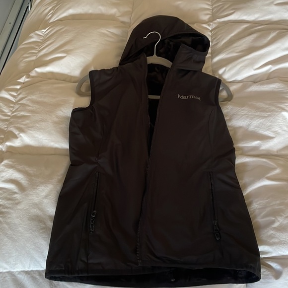 Reversible marmot vest size small - Picture 3 of 3